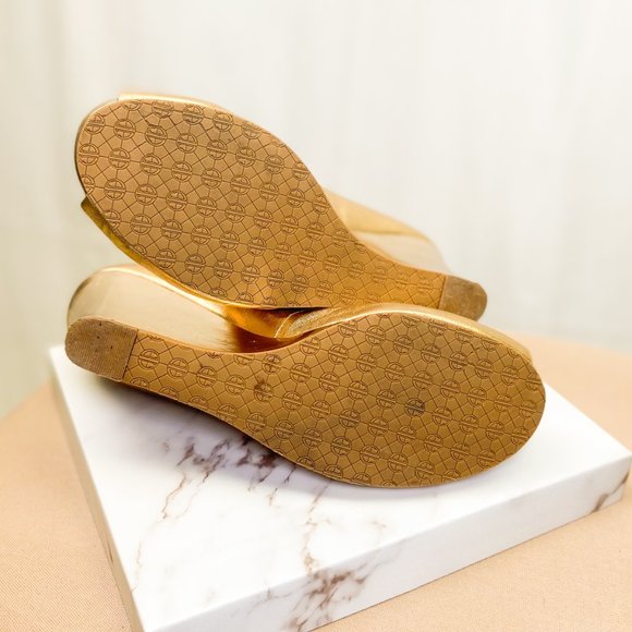 Lilly Pulitzer Sexy Gold Glam Heels Resort Chic Wedge Women's Statement Shoe 10 - Picture 11 of 13
